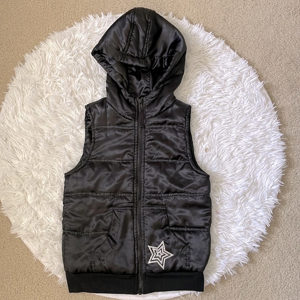 Girls Y2K style Black Hooded Puffer Vest by “I ❤️ energie”